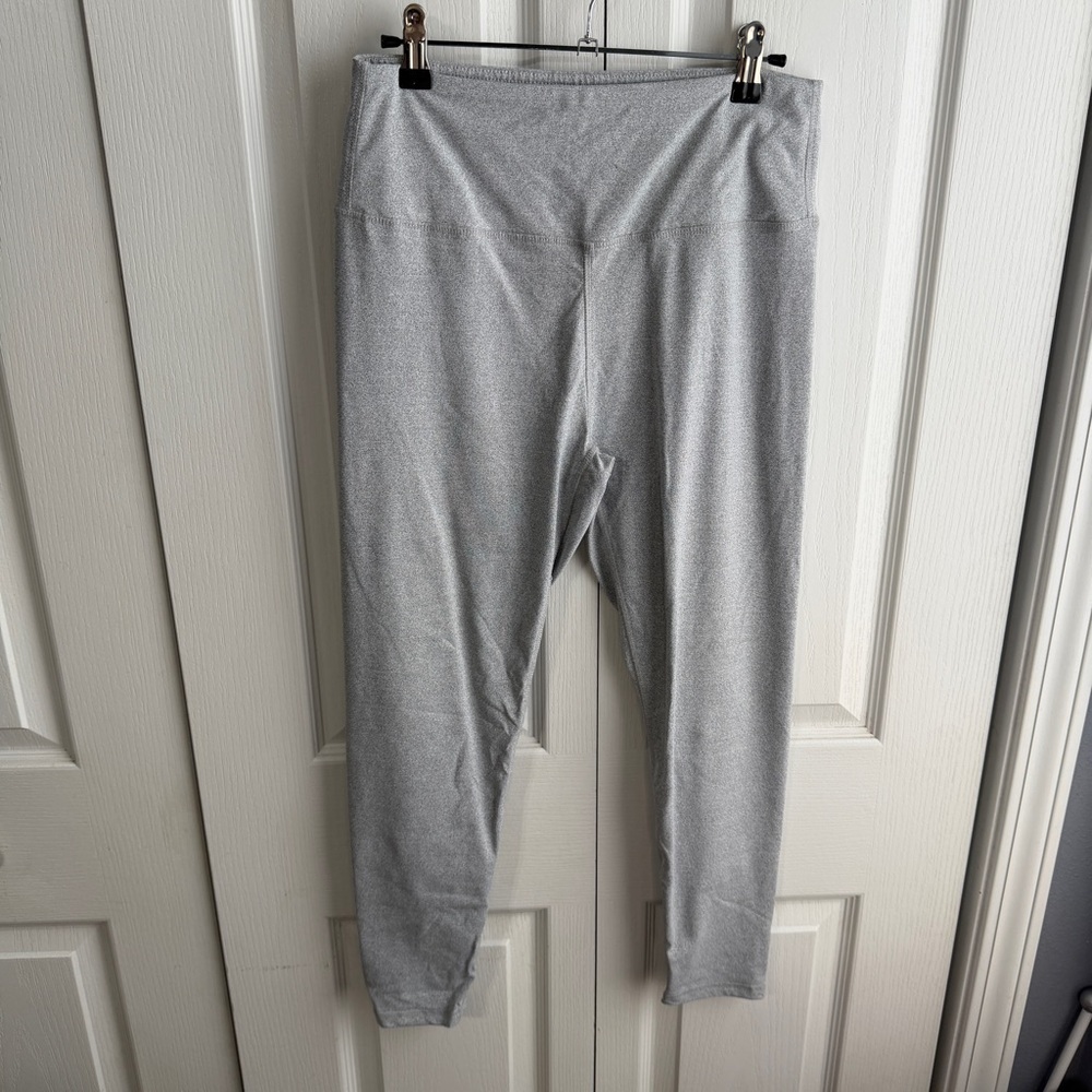 Kyodan gray cropped leggings size‎ large
